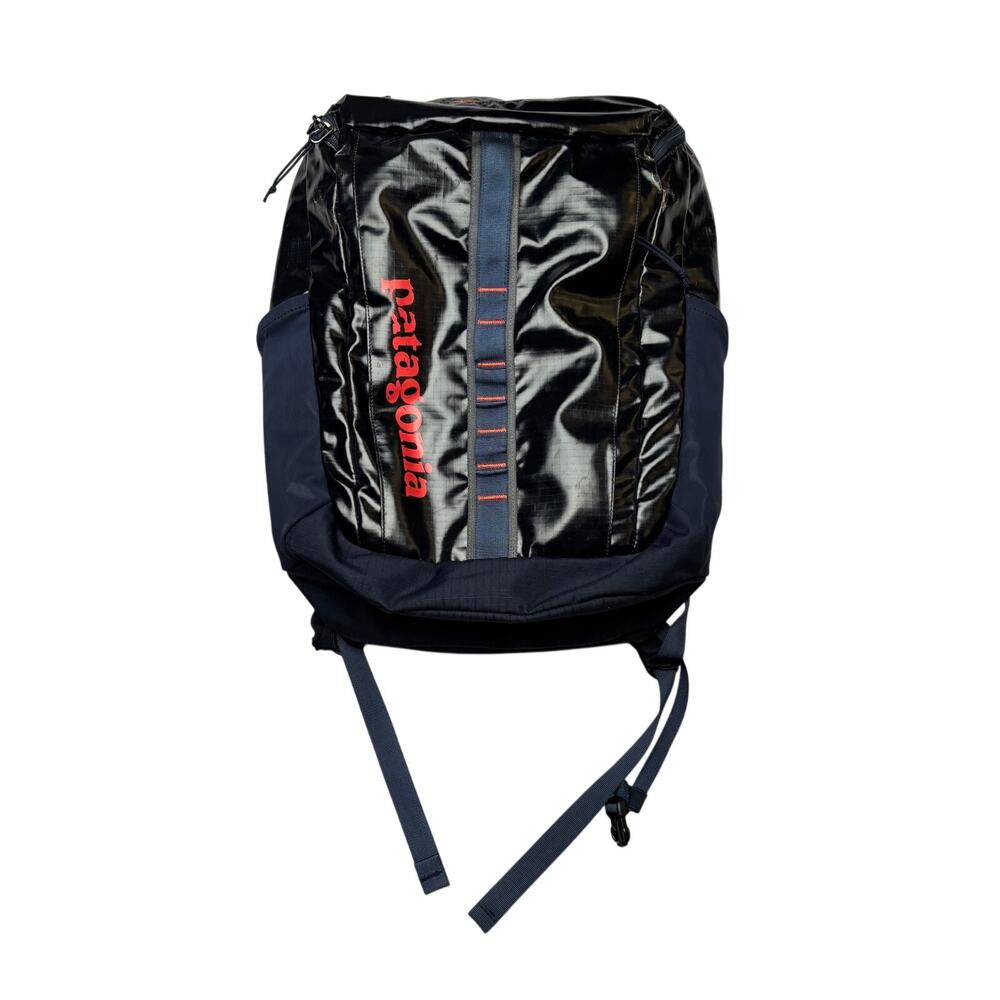 Patagonia Black Hole Pack 25L Backpack Daypack Black Gorpcore 49296 Travel
